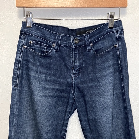 Calvin Klein Dark Wash Modern Bootcut Raw Edge Denim Classic Style Jeans  3464 - Picture 2 of 11